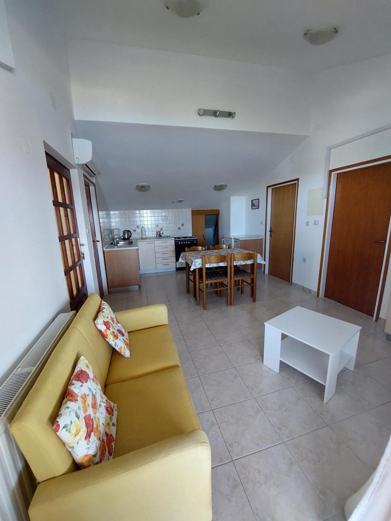 Apartments Mlacovic ราบ ภายนอก รูปภาพ